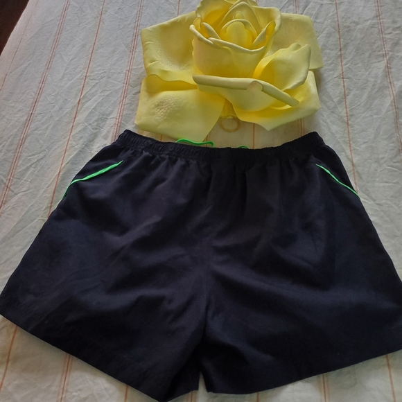 ADIDAS short very beautiful for training or sport - Picture 3 of 5